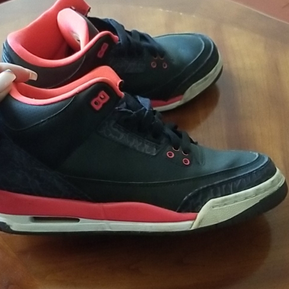 JORDANS 3S - Picture 2 of 6